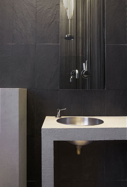 douche en wc, ontwerp en constructie door Jean Meirlaen