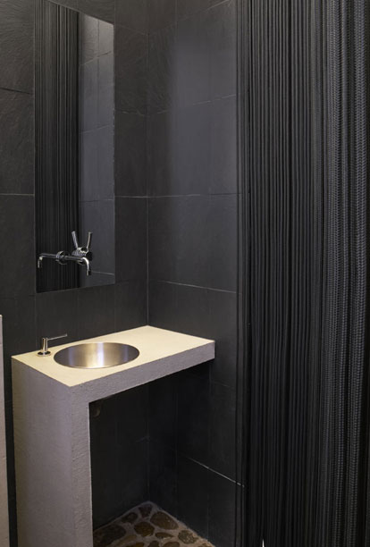 douche en wc, ontwerp en constructie door Jean Meirlaen